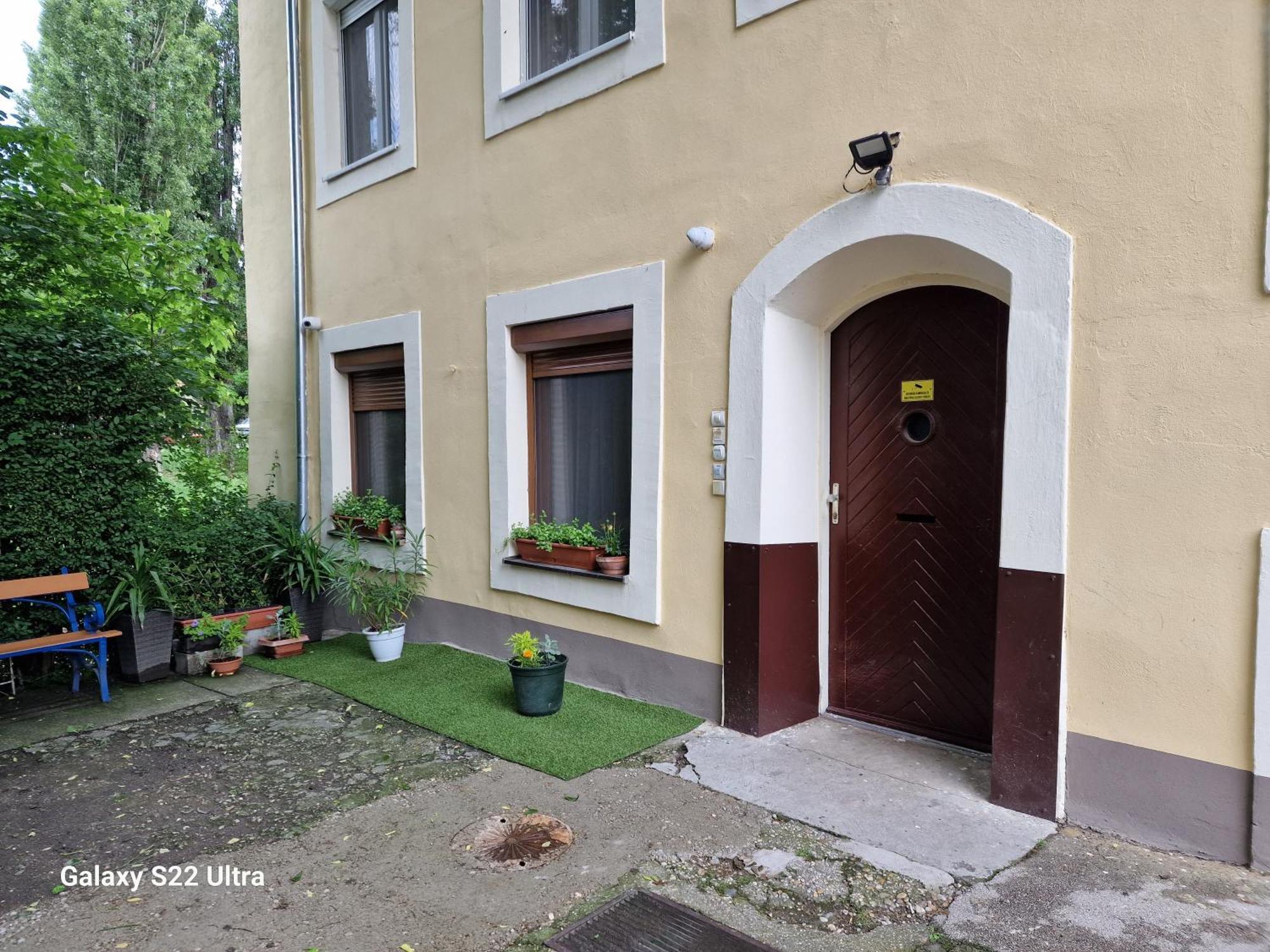 Matyas Apartman Tata Zewnętrze zdjęcie